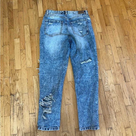 Aeropostale High Rise Distressed Mom Jeans - Picture 3 of 11